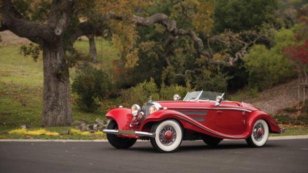 <p>5 milyon dolara müzayedeye sokulan 1937 model Mercedes-Benz 540 K Special Roadster, 9 milyon dolara satıldı.</p>
