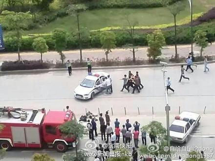 Eyaletin Fucou kentindeki emniyet yetkilileri, olayın yerel saatle &ouml;ğlen sularında meydana geldiğini duyurdu.