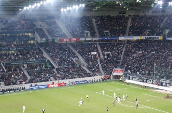 9- STADION IM BORUSSIA-PARK - Borussia Mönchengladbach - Doluluk oranı: %96