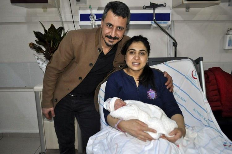 <p><strong>Melek Elçiboğa</strong></p>

<p>Doğum yeri: Batman</p>

<p> </p>
