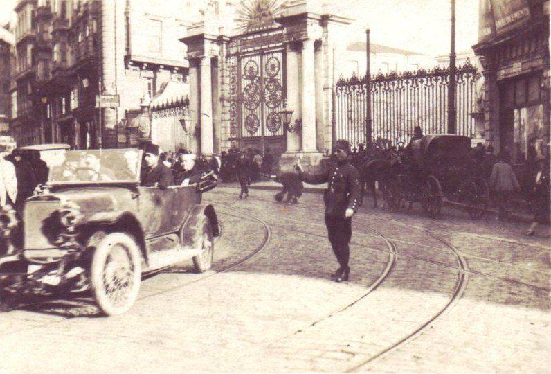 <p>Galatasaray (1920'li yıllar)</p>

<p> </p>
