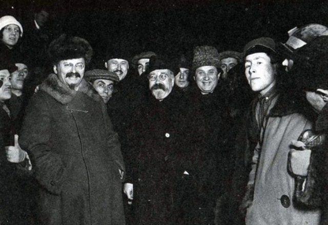 <p>İşte bu sürecin en önemli aygıtı GULAG adıyla bilinen çalıştırma kamplarıydı.</p>