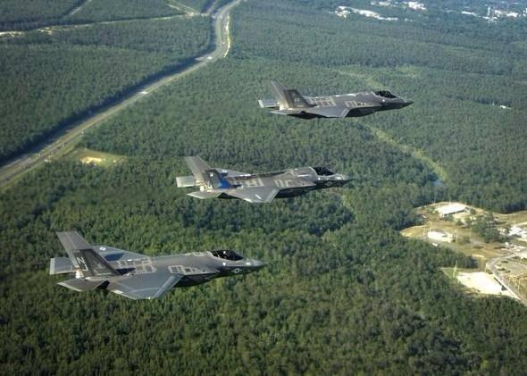 <p>Uçakların ana tasarımcısı ünlü savunma sanayi şirketi Lockheed Martin olsa da bu uçaklarda BAE Systems ve Rolls Royce’un da katkısı büyük. Projeye katılan ülkelerden biri de Türkiye. </p>

<p> </p>
