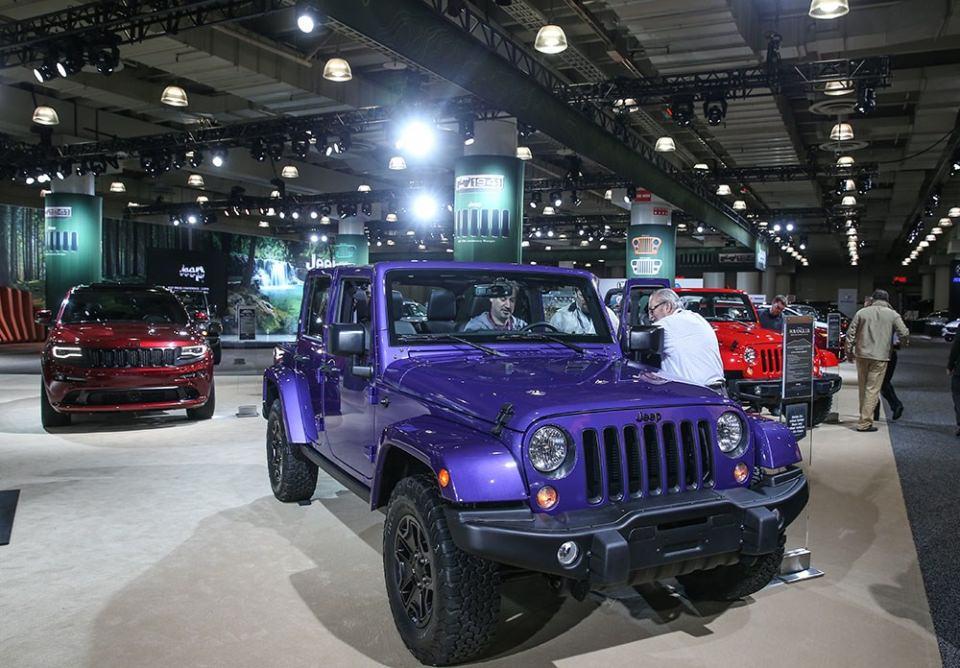 <p><strong>Jeep Wrangler</strong></p>
<p>40'tan fazla otomobil firmasının 2016 model araçlarının sergilendiği fuar, 3 Nisan'a kadar otomobilseverlerin ziyaretine açık kalacak.</p>
