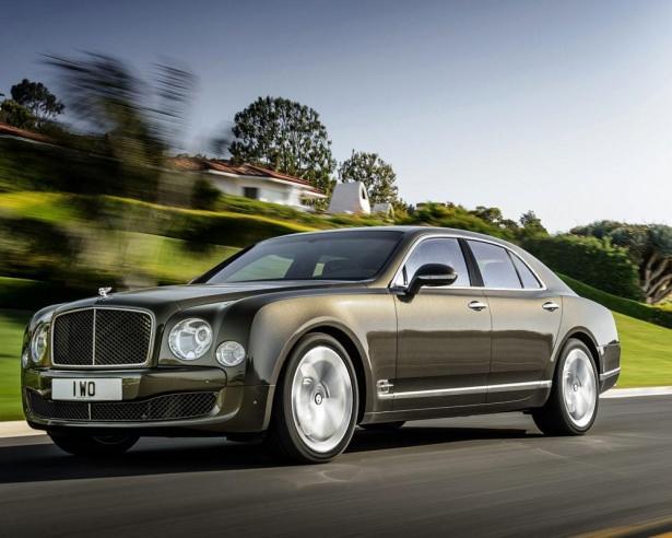 <p><strong>Bentley </strong><br />
Mulsanne Speed, Bentley’nin yeni lüks aracı olacak.</p>

