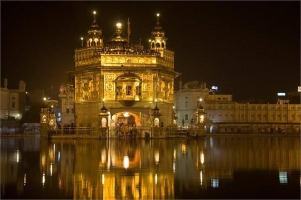 <p>Hindistan - Altın Anıt - Amritsar</p>