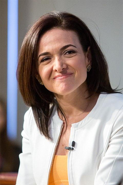 <p><strong>Sheryl Sandberg</strong></p>

<p>Sosyal medya milyarderi olan ilk kadın. </p>
