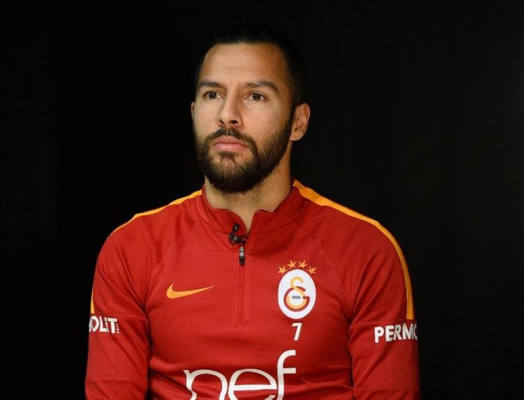 <p>Sağ Kanat: Yasin Öztekin</p>
