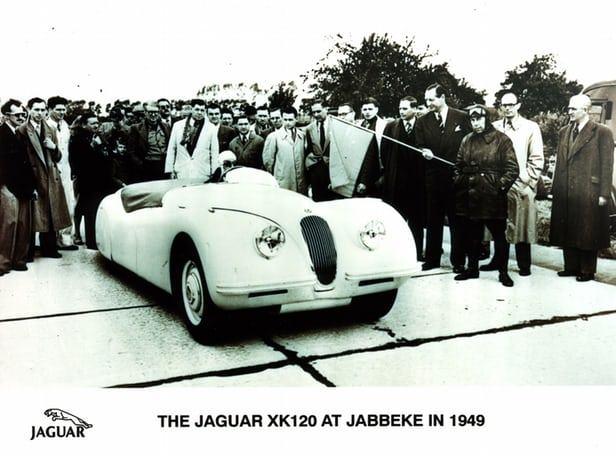 <p>1949 – Jaguar XK120 Saatte 201 km</p>