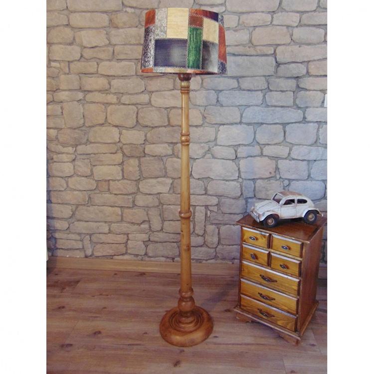 <p>N11 Ağaç Ustası Torna Bacaklı Lambader</p>
<div>299,90 TL</div>
