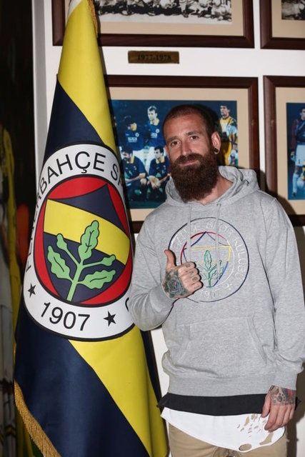 <p>Meireles - Yaşı: 33 - Kulüpsüz</p>
<p> </p>