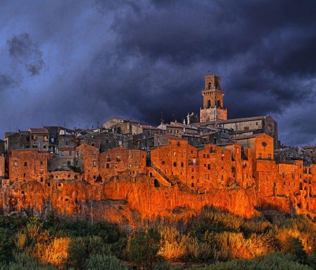 <p>Pitigliano, İtalya</p>