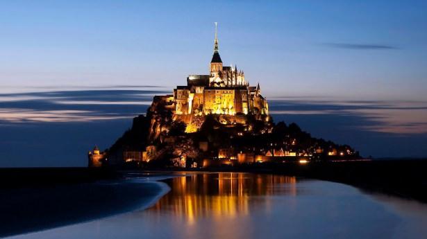 <p>Mont Saint-michel, Fransa</p>
