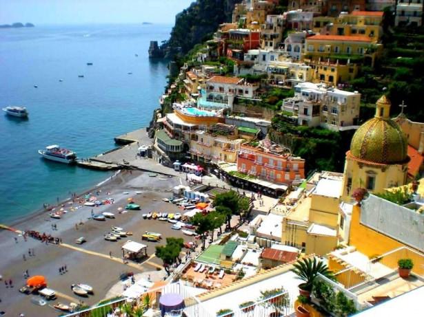 <p>Positano, İtalya</p>
