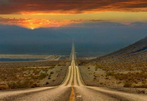 <p>Death Valley, ABD yolu</p>

<p>&nbsp;</p>
