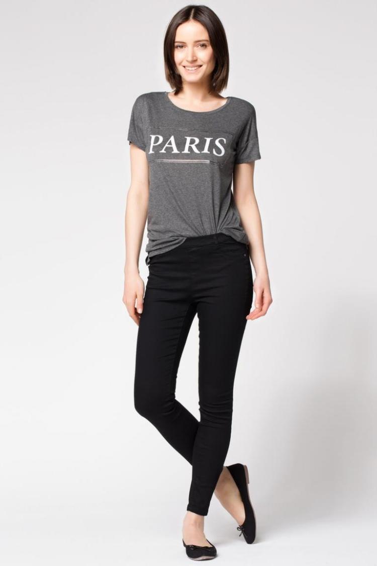 <p><strong>8. Jegging jean</strong></p>

<p>Rahatlığıyla her kadın tarafından tercih edilen tayt pantolonları sebebi bilinmediği şekilde çoğu kişi beğenmez.</p>
