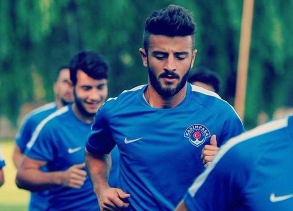 <p><strong>GİDENLER</strong><br />
<br />
İsmail Ayaz (Sivas Belediyespor) - Kiralık - Orta Saha</p>
