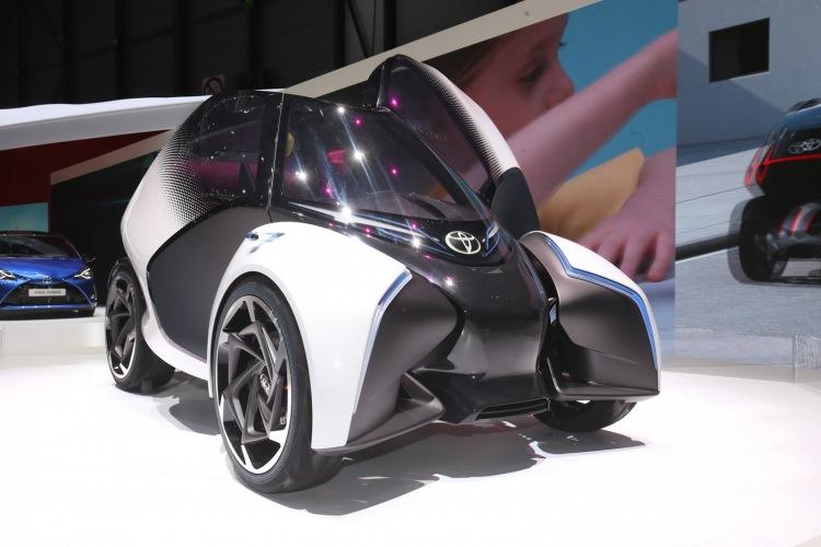 <p>Toyota i-TRIL</p>
