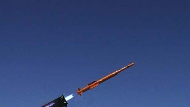 <p>Anti balistik füze sistemi olan Arrow 3 ise test işlemini geçti. Arrow, İsrail'in geliştirdiği anti balistik füze sistemi ve kısa ve orta menzilli balistik füzelere karşı savunma olanağı sağlıyor. Arrow 3'ün, yüksek irtifa menzili sayesinde atmosferin yukarılarında "vuracağı" füzelerin "nükleer başlıklarının" zararlarının sınırlandırılmasına yol açacağı belirtiyor.</p>
<p> </p>