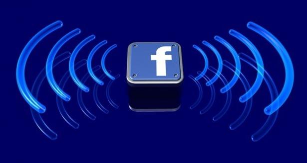 <p>Olanlar şundan ibaret: Arkadaşlarınız Facebook'u kullandıklarında, adres defterlerini ve buradaki kişisel bilgileri Facebook'a sunmuş oluyorlar. Arkadaşlarınızdan bir tanesinin adres defterinde telefon numaranızın olduğunu düşünün. Bir başka arkadaşınızda ise hem telefon numaranız, hem de eposta adresiniz olsun. Facebook, bu bilgileri telefon numaranız yoluyla eşleştirecek ve böylece eposta adresinizi de öğrenmiş olacaktır. Patronunuz, sizi ev adresinizle birlikte kaydettiyse, bu bilgi de Facebook'un olacaktır. Sonuçta Facebook, sizin hiç haberiniz olmadan, isminizi, eposta adresinizi, ev adresinizi içeren "gölge profilinizi" oluşturacaktır.</p>

<p> </p>
