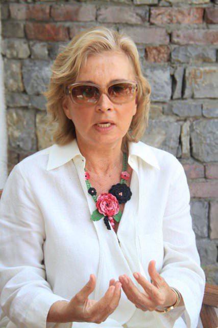 <p>Nazlı Ilıcak (Gazeteci-yazar)</p>

<p> </p>
