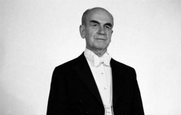 <p>Fahri Korutürk (Eski Cumhurbaşkanı)</p>
<p> </p>