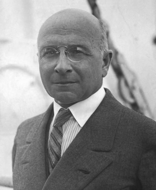 <p><strong>"Çocuklar, anne ve babalarının kötü örnekleriyle bozulmaya devam ettikçe, yeni bir dünya kurulamaz."</strong></p>
<p><strong>Alexis Carrel</strong></p>