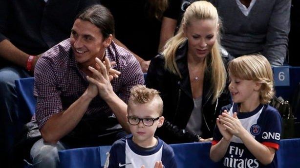 <p>Ibrahimovic ve oğulları Maximilian ile Vincent</p>
