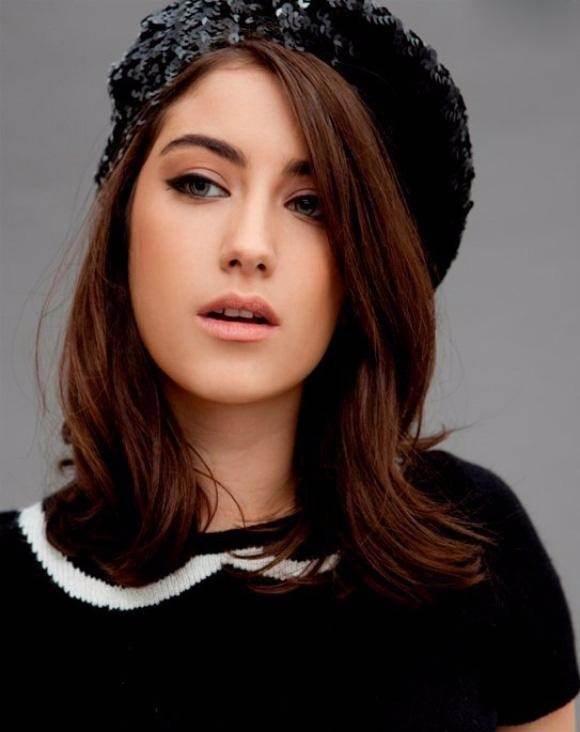 <p><strong>Hazal Kaya</strong></p>
