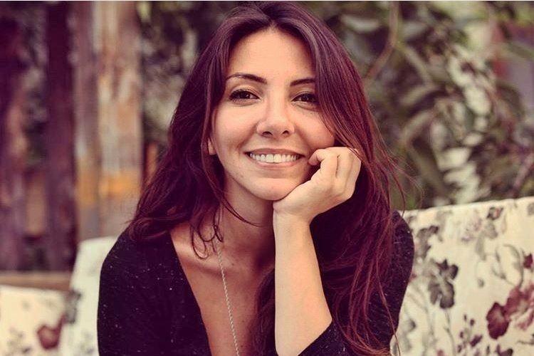 <p>'Güldür Güldür'ün oyuncusu Meltem Yılmazkaya kendi söz ve bestelerinden oluşan single'ını sevenleriyle paylaşmaya hazırlanıyor.</p>