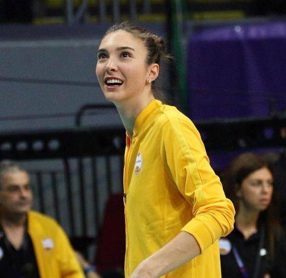 <p>Naz Aydemir</p>
