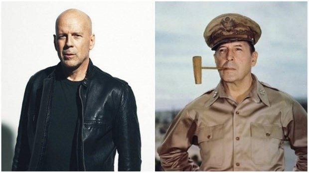 <p>Bruce Willis ve 2. Dünya Savaşı Generali Douglas MacArthur</p>

<p> </p>
