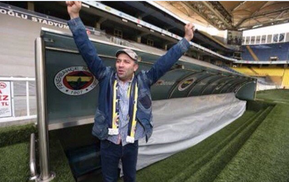 <p>Şevket Çoruh fanları eski bir fotoğraf paylaştılar</p>
