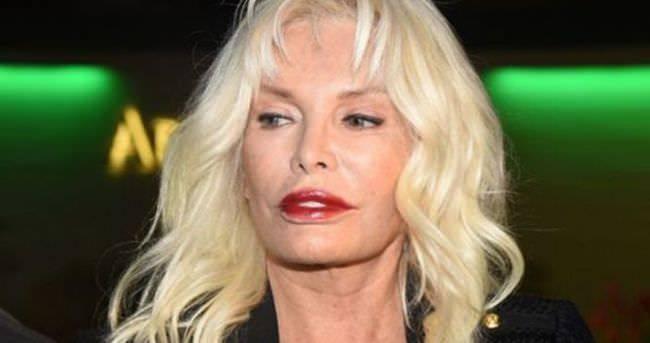 <p>Ajda Pekkan - Arnavutköy</p>

<p> </p>
