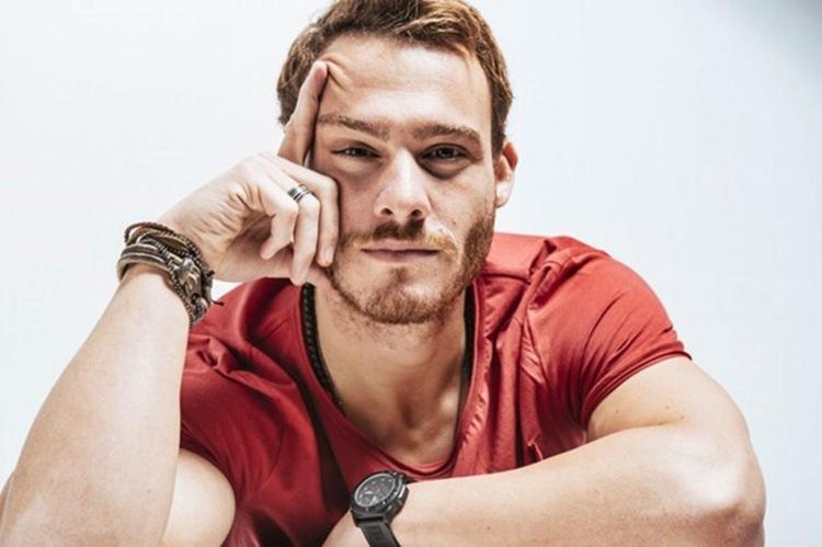 <p>Kerem Bursin</p>
