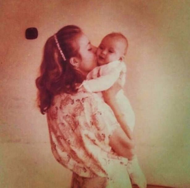 <p>CEYDA DÜVENCİ</p>

<p>Canım annemmm... Kahramanım.</p>
