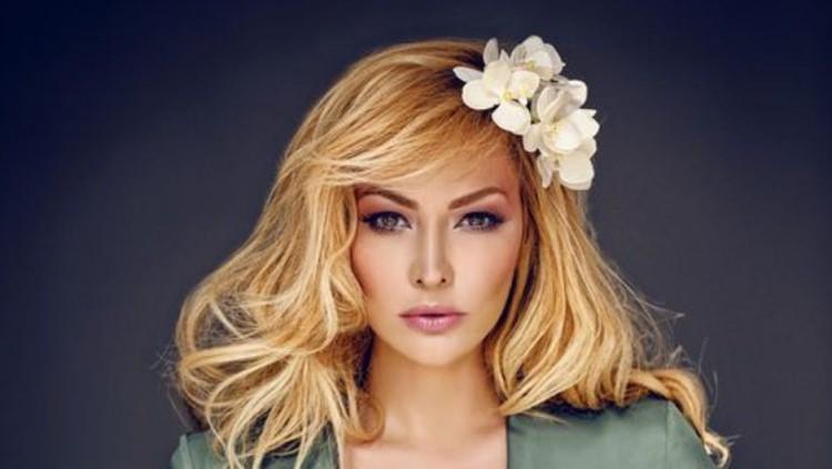 <p>Galatasaray 1-3 Fenerbahçe<br />
<br />
Aylin Coşkun</p>
