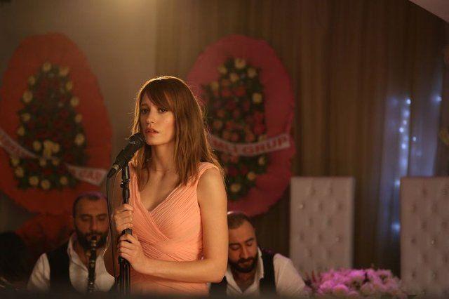 <p>Galatasaray 1-0 Fenerbahçe<br />
<br />
Serenay Sarıkaya<br />
 </p>
