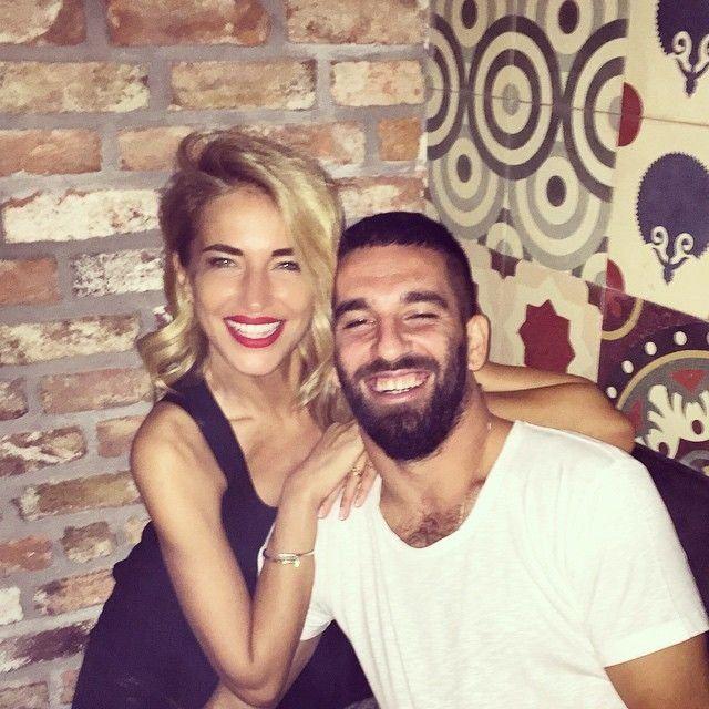 <p>Galatasaray 3-2 Fenerbahçe<br />
<br />
Burcu Esmersoy</p>
