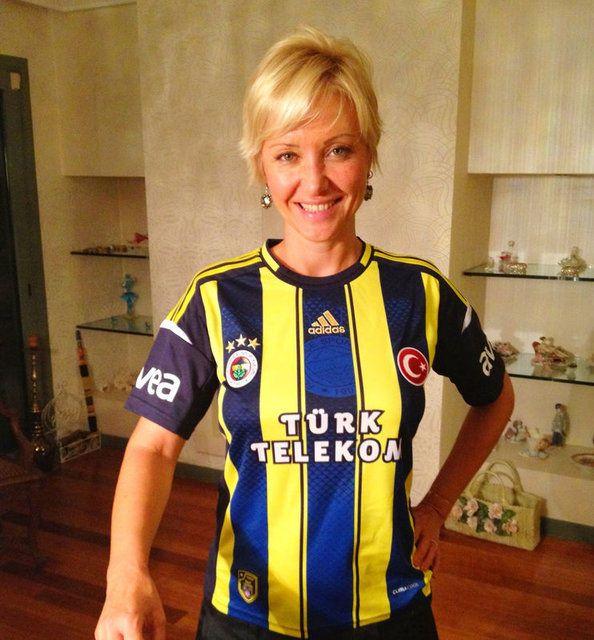 <p>Galatasaray 1-3 Fenerbahçe<br />
<br />
Berna Laçin</p>
