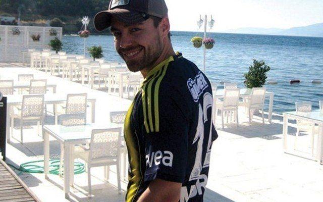 <p>Galatasaray 1-2 Fenerbahçe<br />
<br />
Murat Dalkılıç</p>
