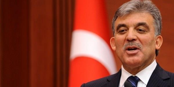 <p><strong>Abdullah Gül</strong><br />
<br />
Türkiye'ye karşı yapılan bu hain saldırıyı şiddetle kınıyorum.</p>
