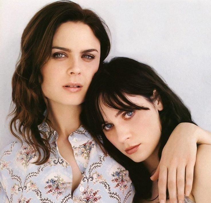 <p>Katy Perry'e benzerliği ile bilinen oyuncu Zooey Deschannel'in kardeşi Emily Deschannel</p>