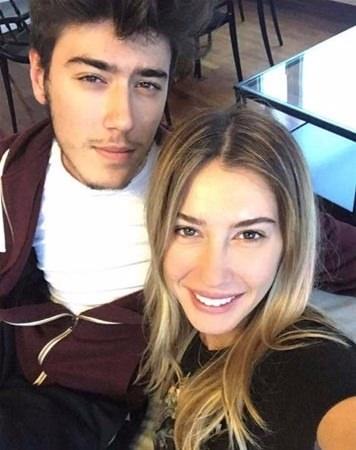 <p>Şeyma Subaşı ve kardeşi Ozan Berk Subaşı </p>