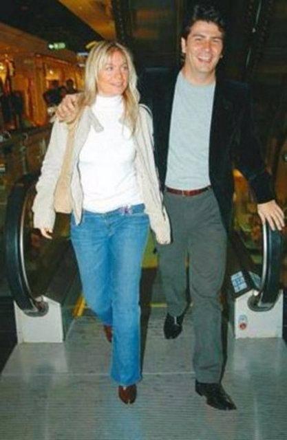 <p>Vatan Şaşmaz ile ilişkisiyle de gündeme gelen Nergis Mizanoğlu ünlü bir şarkıcının yeğeni.</p>

<p> </p>
