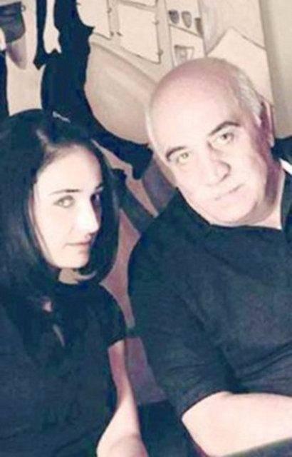 <p>Bunun sebebi ise tiyatro sanatçısı olan babası Sönmez Atasoy.</p>

<p> </p>
