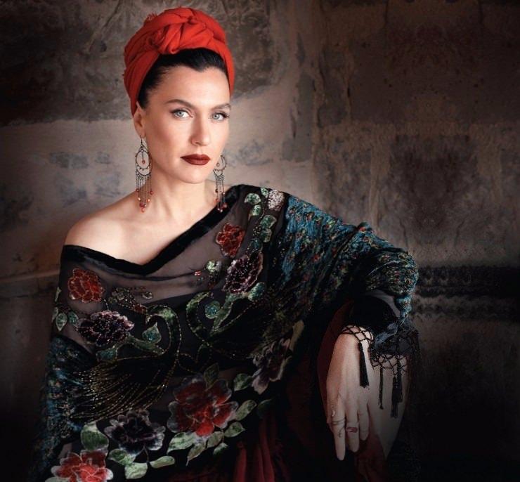 <p>Şevval Sam'ın ünü annesini geçti.</p>

<p> </p>
