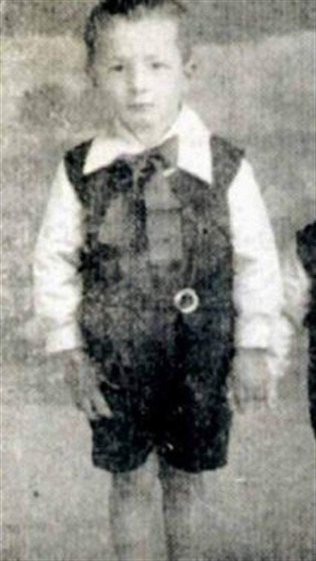 <p>Eski Başbakan Prof. Dr. Necmettin Erbakan</p>
