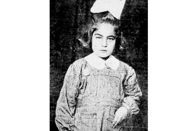 <p>Emel Sayın</p>

<p>​</p>
