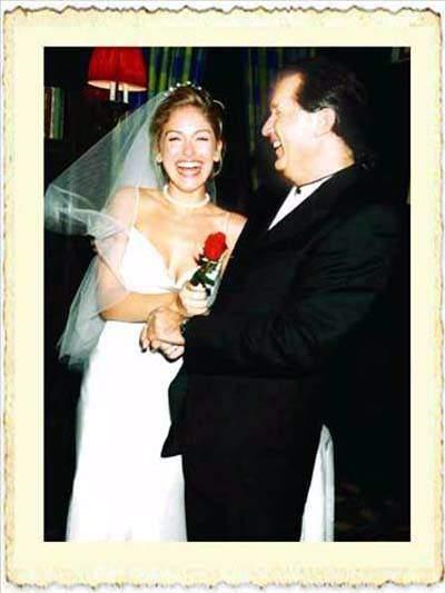 <p>Alinur Velidedeoğlu ile Sarah Bennett</p>
